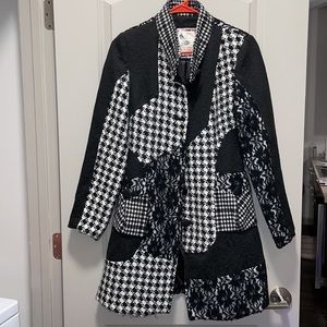 Paparazzi Black and White Trench Coat 🖤⚪️